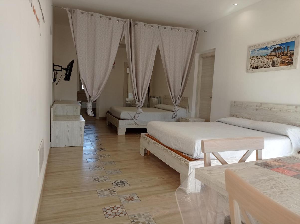 Sicily Rooms Appartamenti Carini Phòng bức ảnh