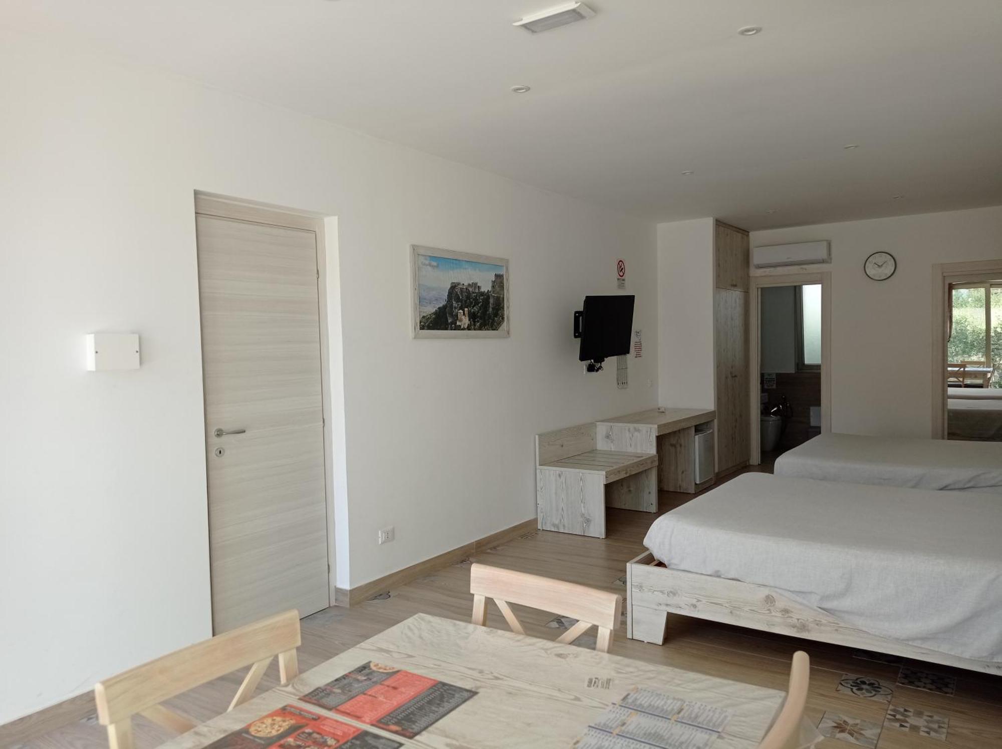 Sicily Rooms Appartamenti Carini Phòng bức ảnh